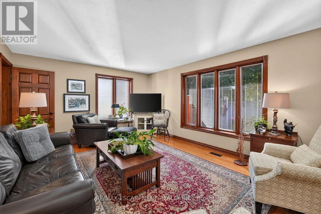 4272 VILLAGE PARK DRIVE
