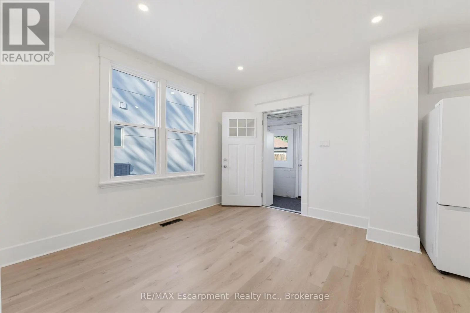 #1 - 11 CHARLES STREET ##1