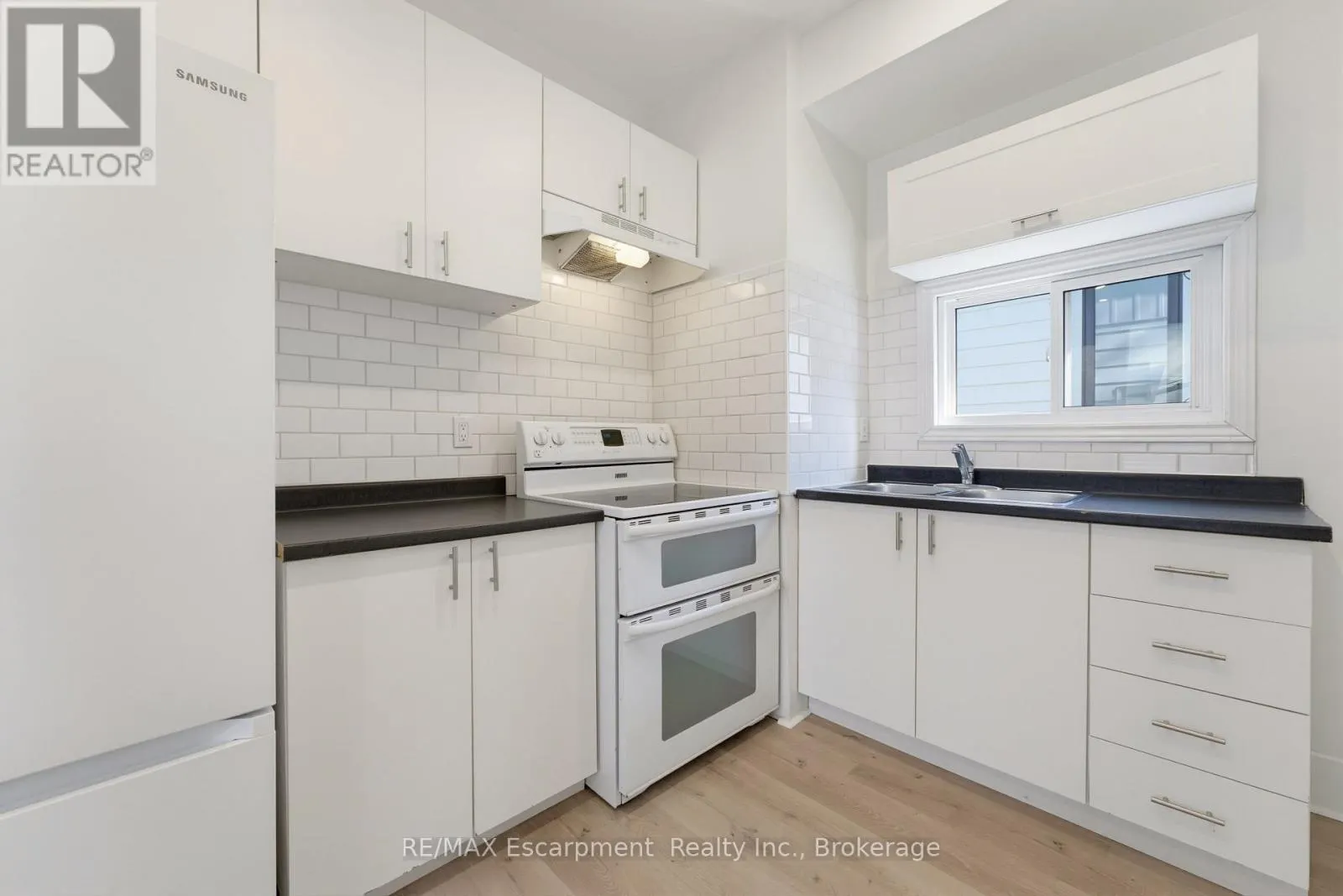 #1 - 11 CHARLES STREET ##1