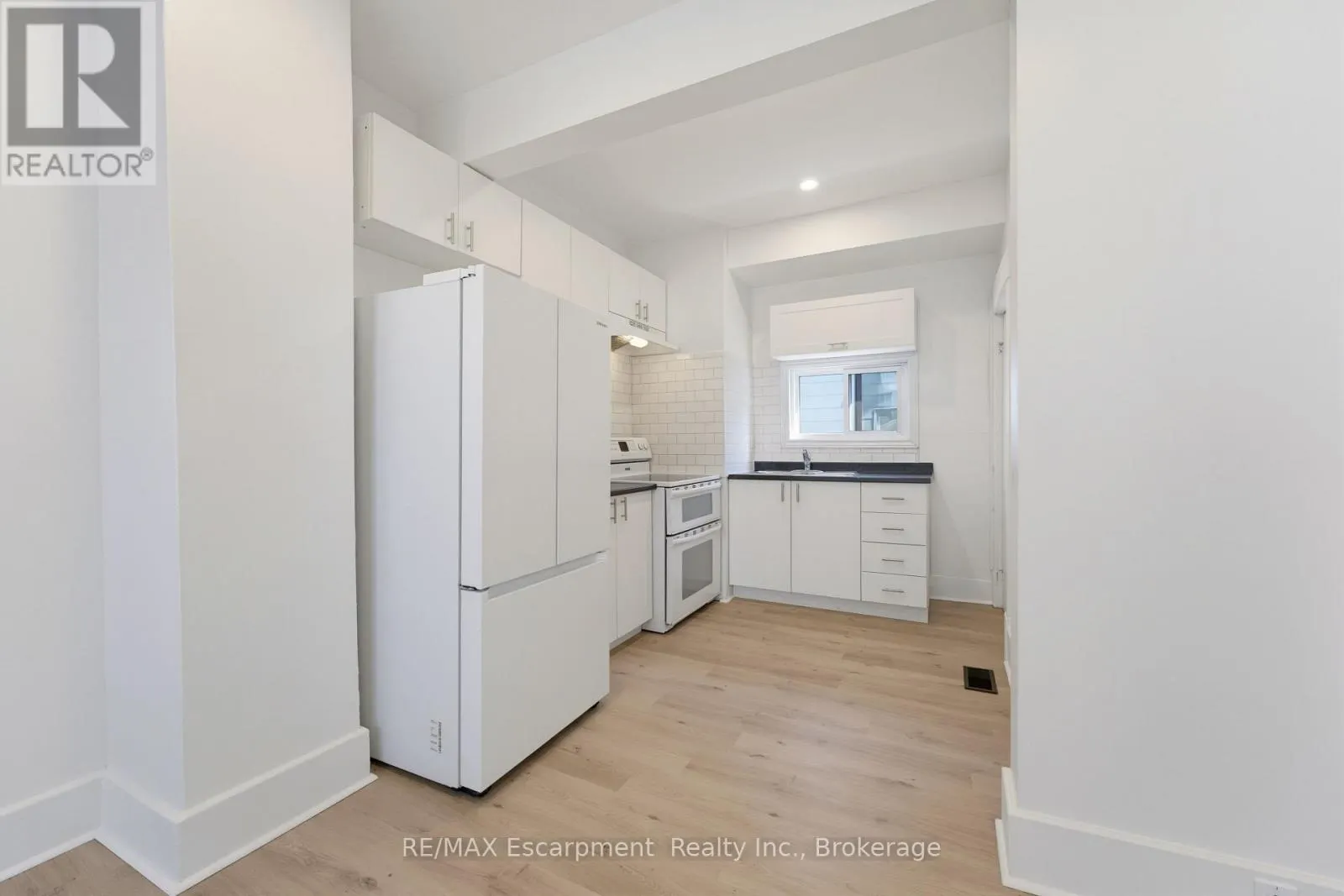 #1 - 11 CHARLES STREET ##1