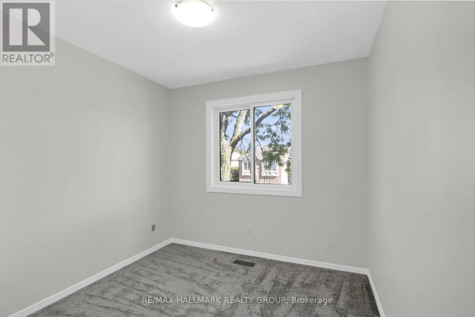 57 ASHPARK CRESCENT