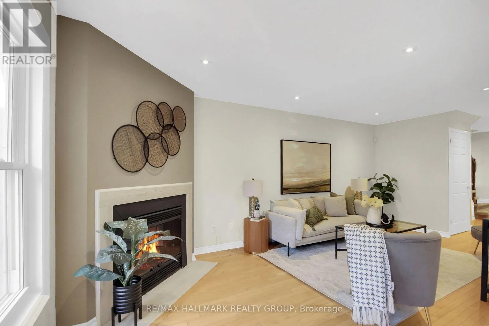57 ASHPARK CRESCENT