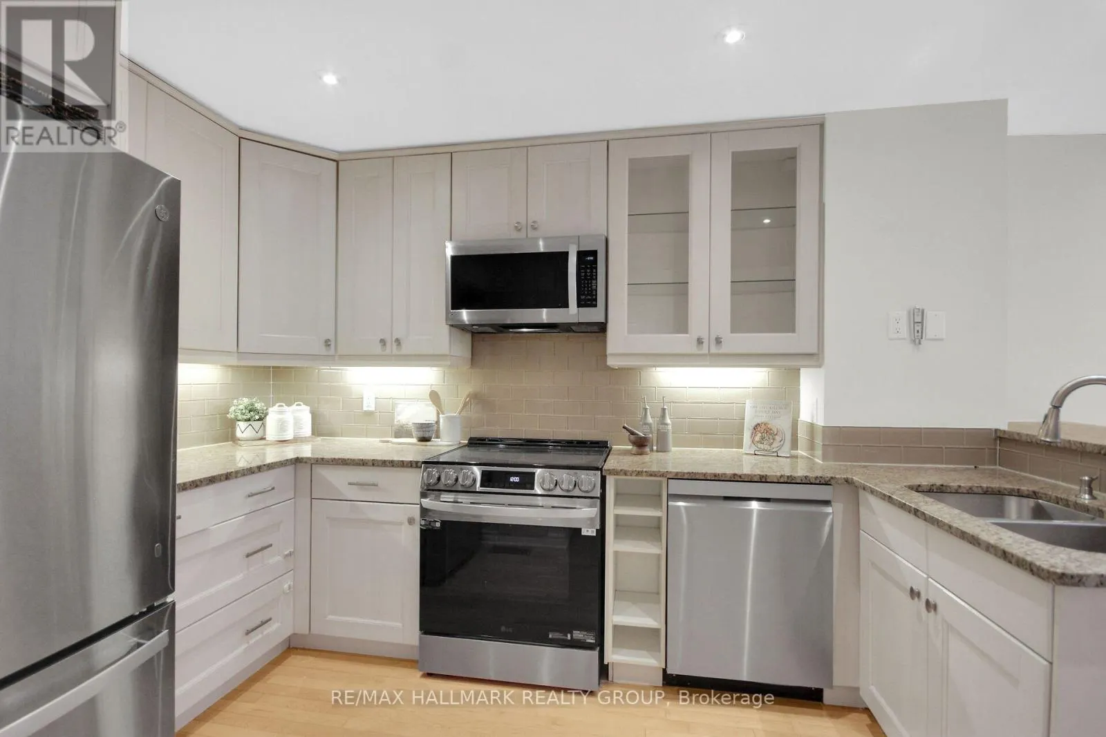 57 ASHPARK CRESCENT