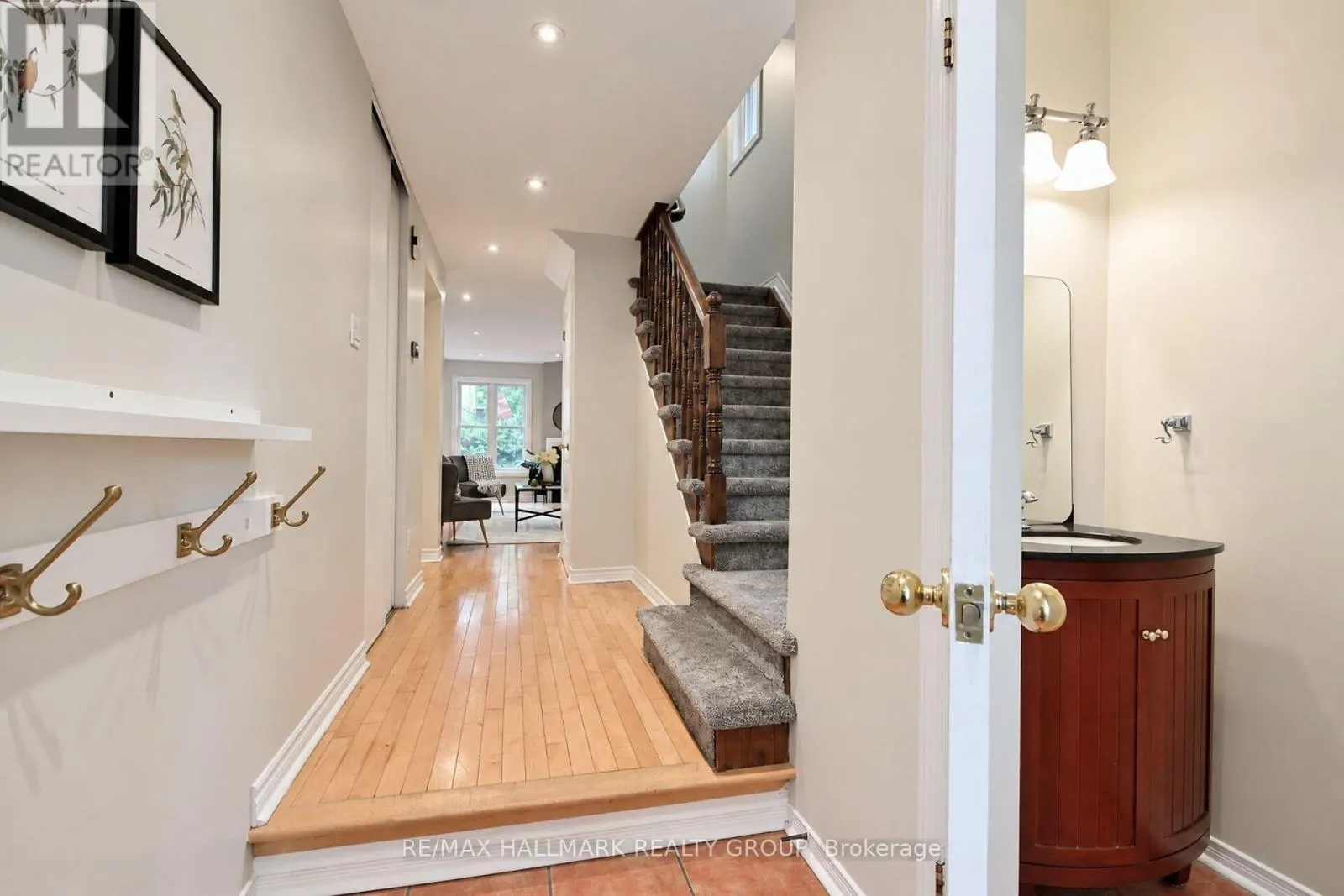 57 ASHPARK CRESCENT