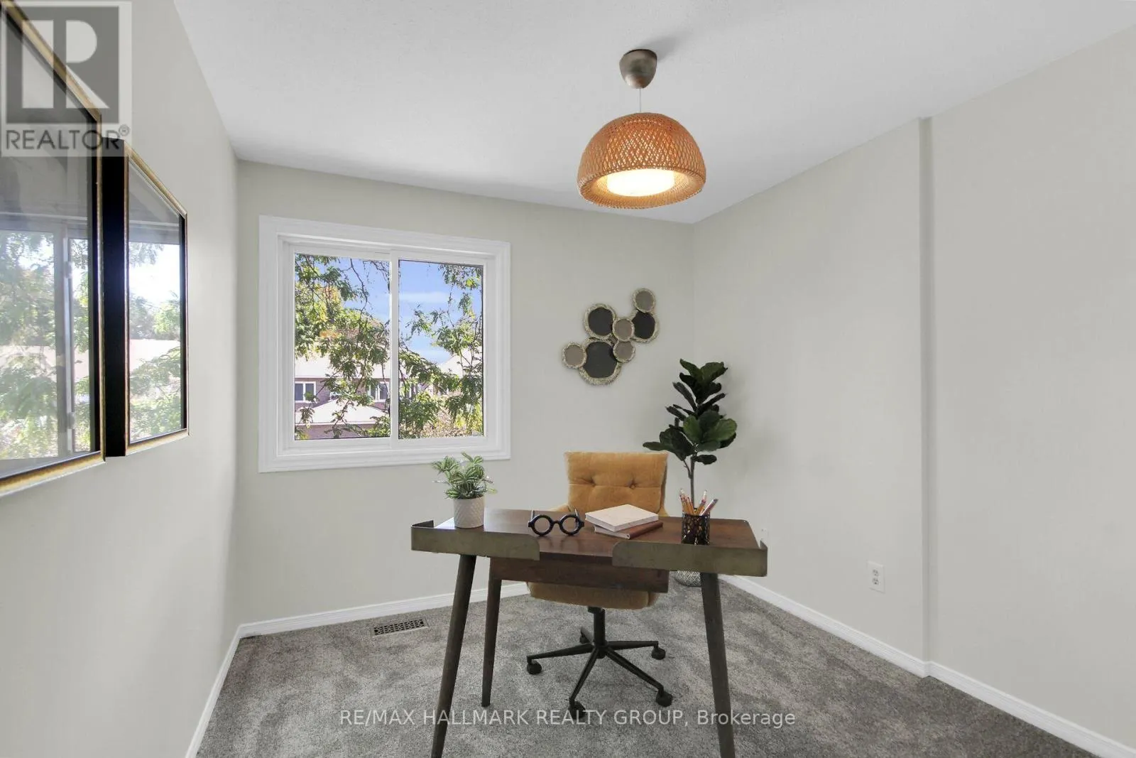 57 ASHPARK CRESCENT