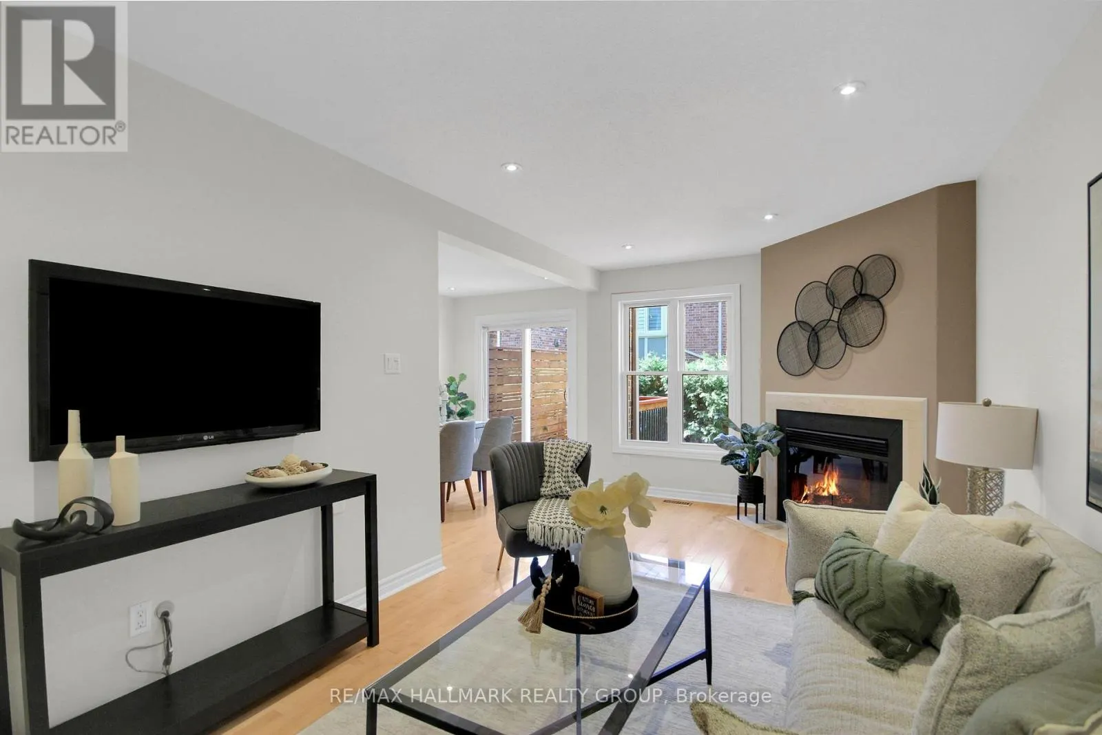 57 ASHPARK CRESCENT