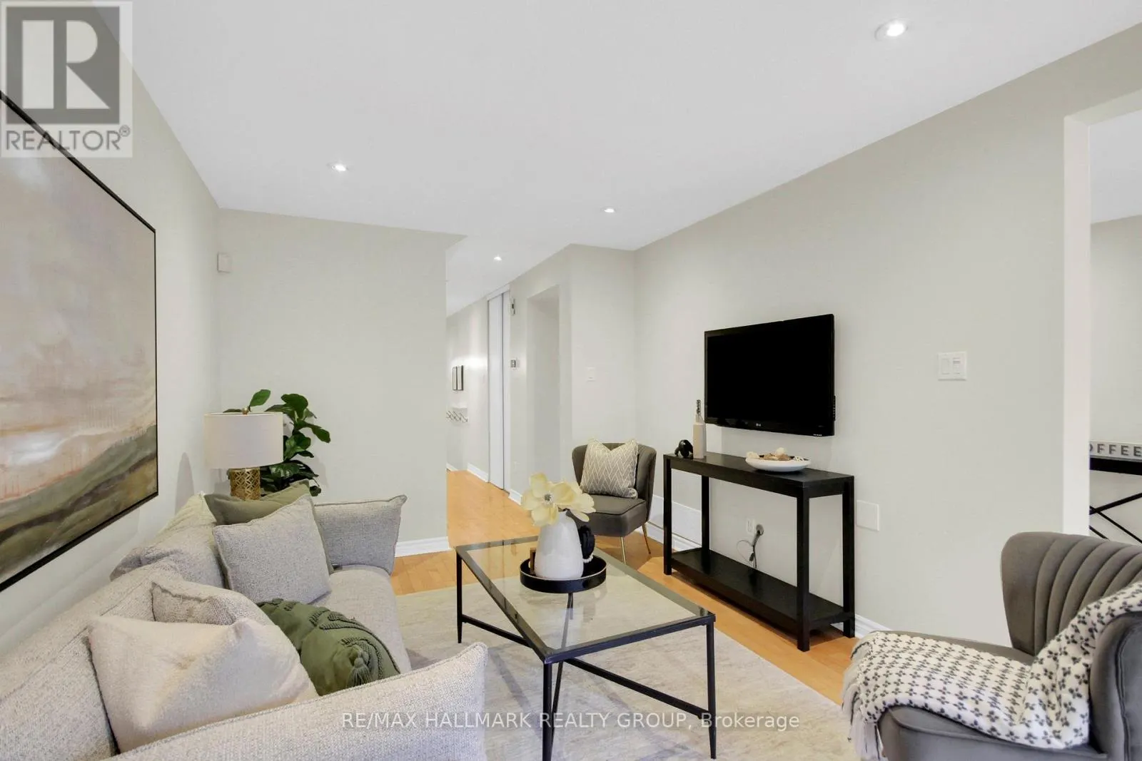 57 ASHPARK CRESCENT