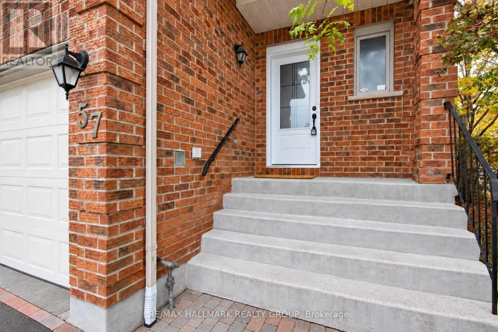 57 ASHPARK CRESCENT