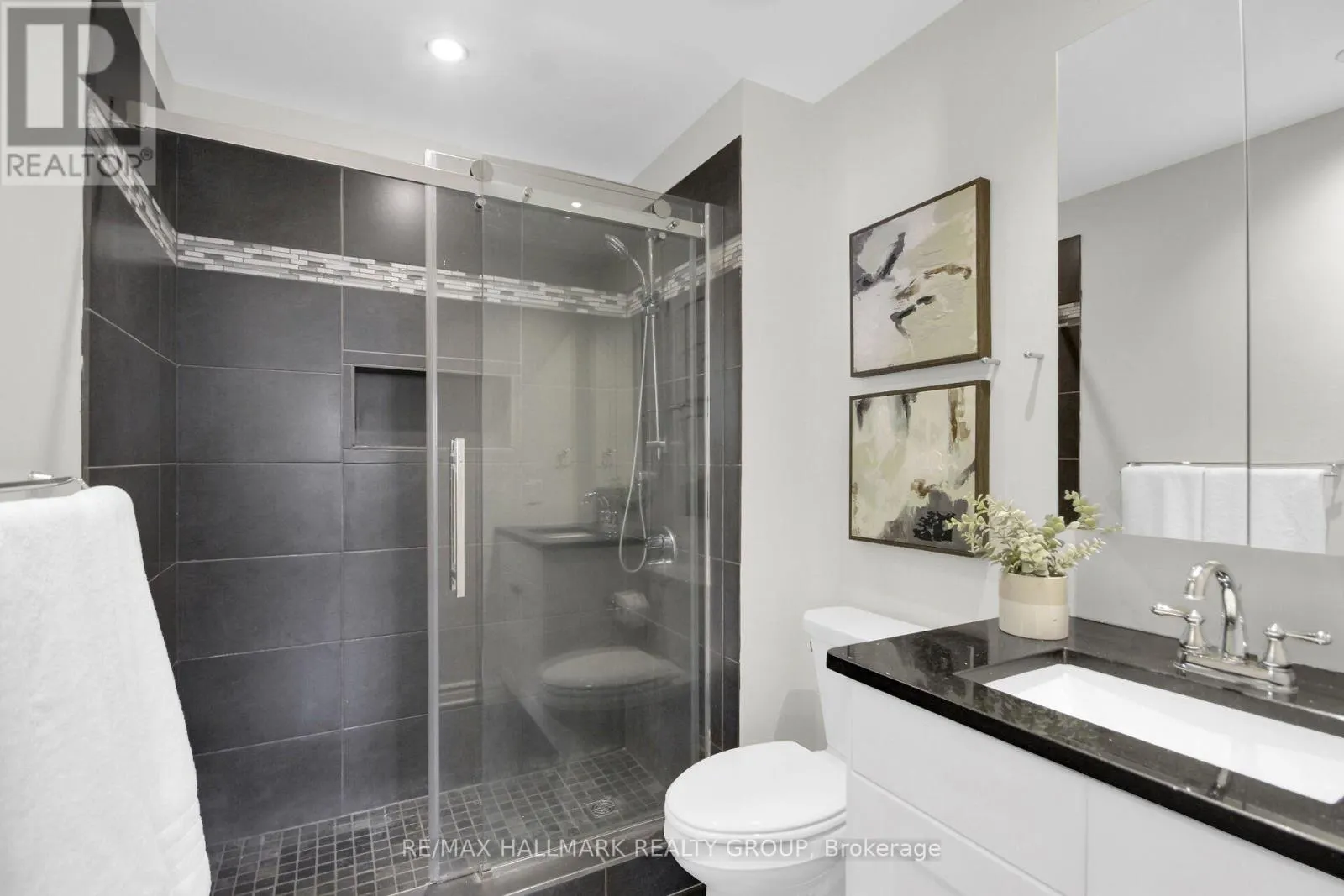 57 ASHPARK CRESCENT