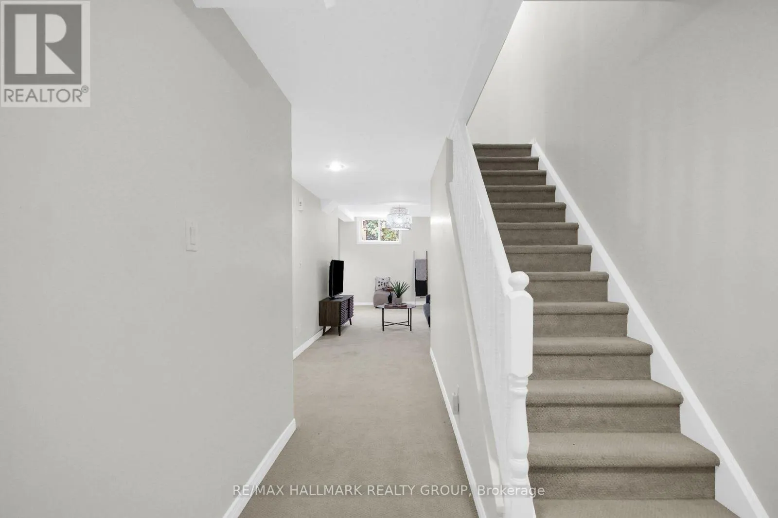 57 ASHPARK CRESCENT