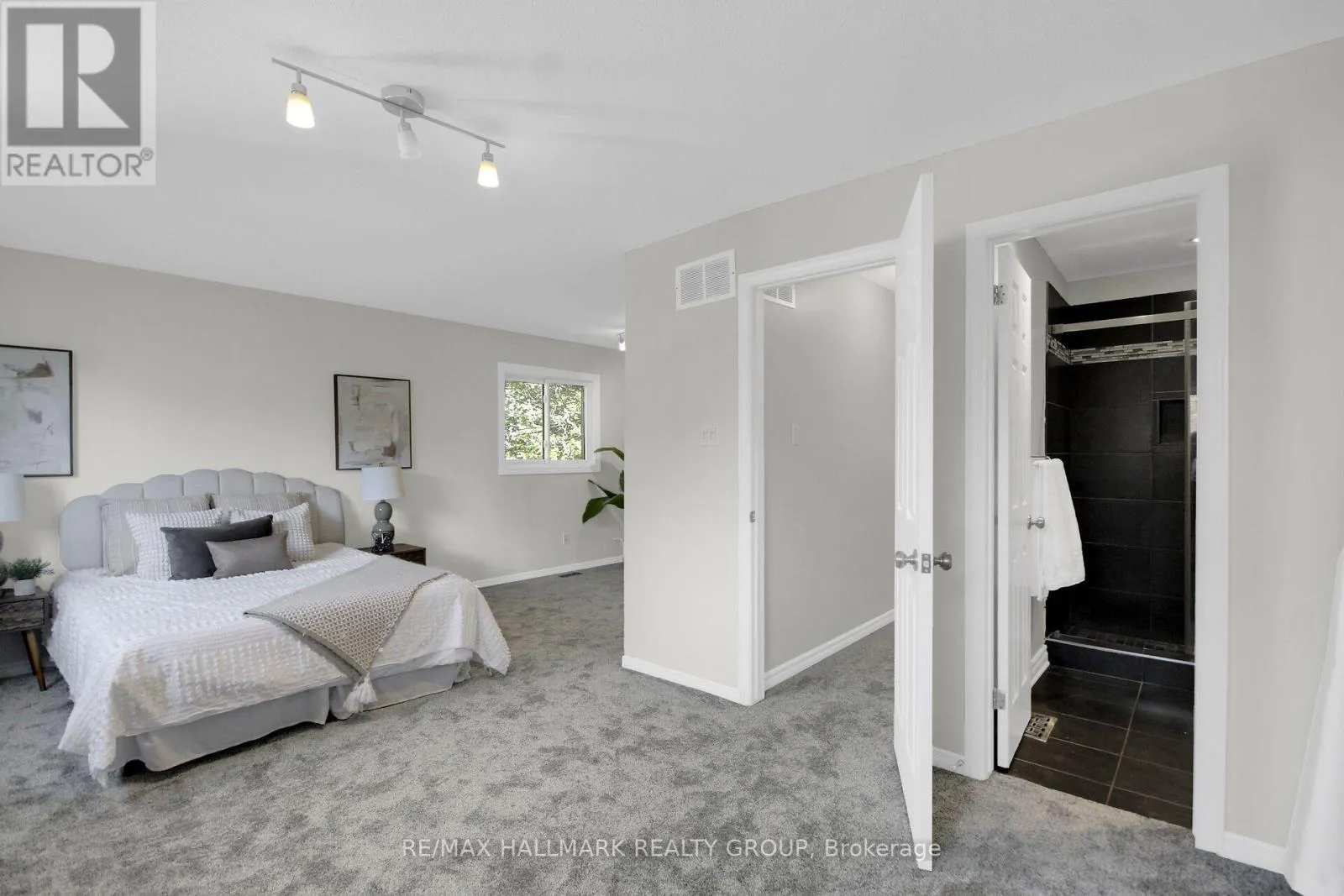 57 ASHPARK CRESCENT