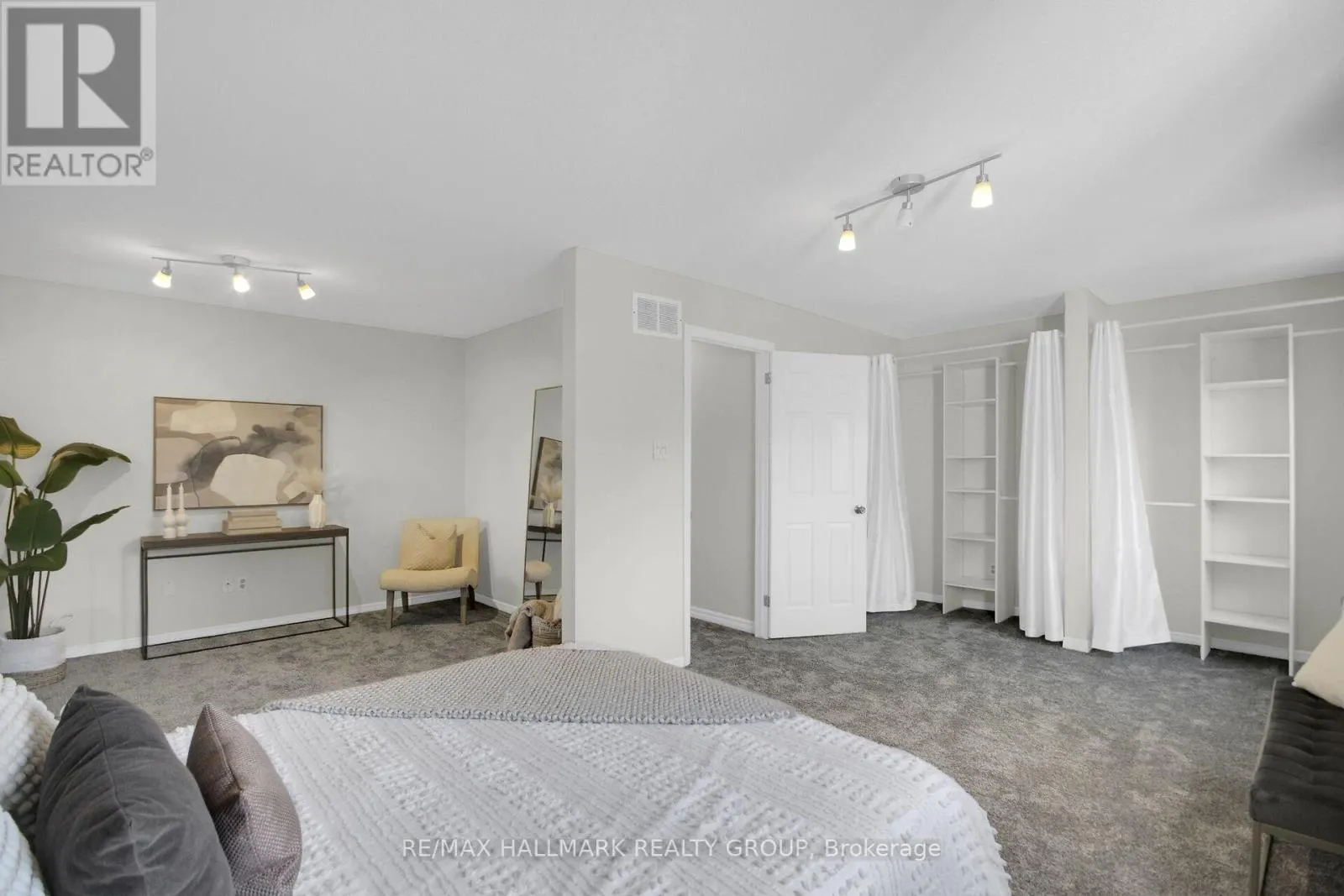 57 ASHPARK CRESCENT