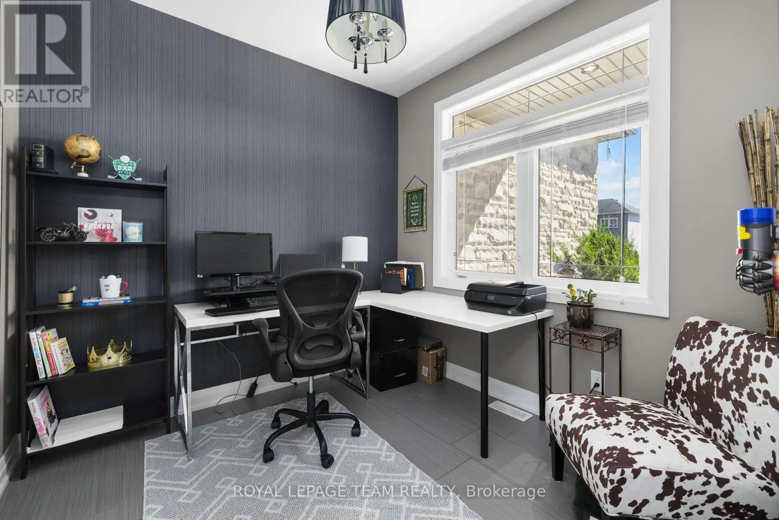 60 DE LA RIVE DRIVE