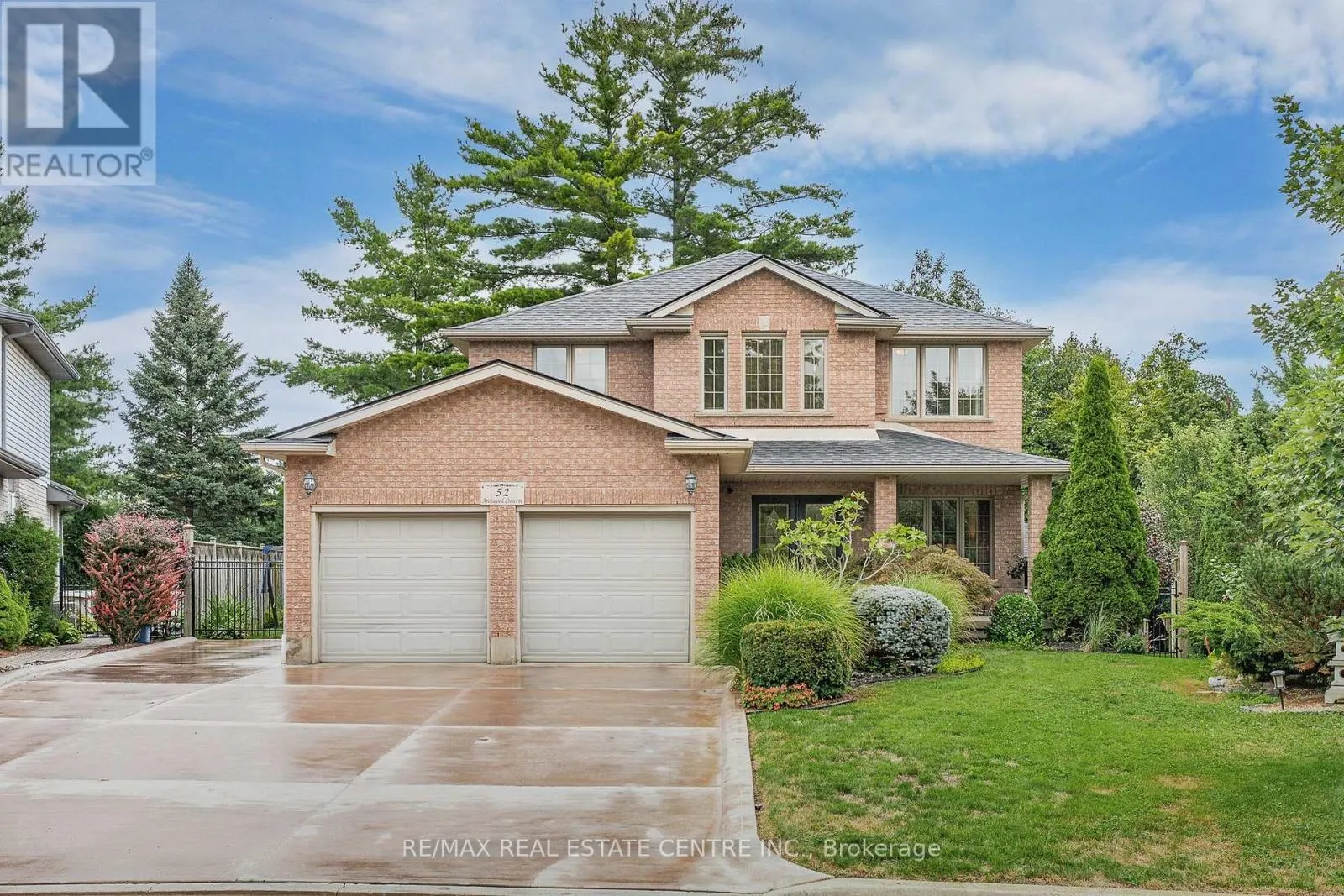 52 ARCHWOOD CRESCENT