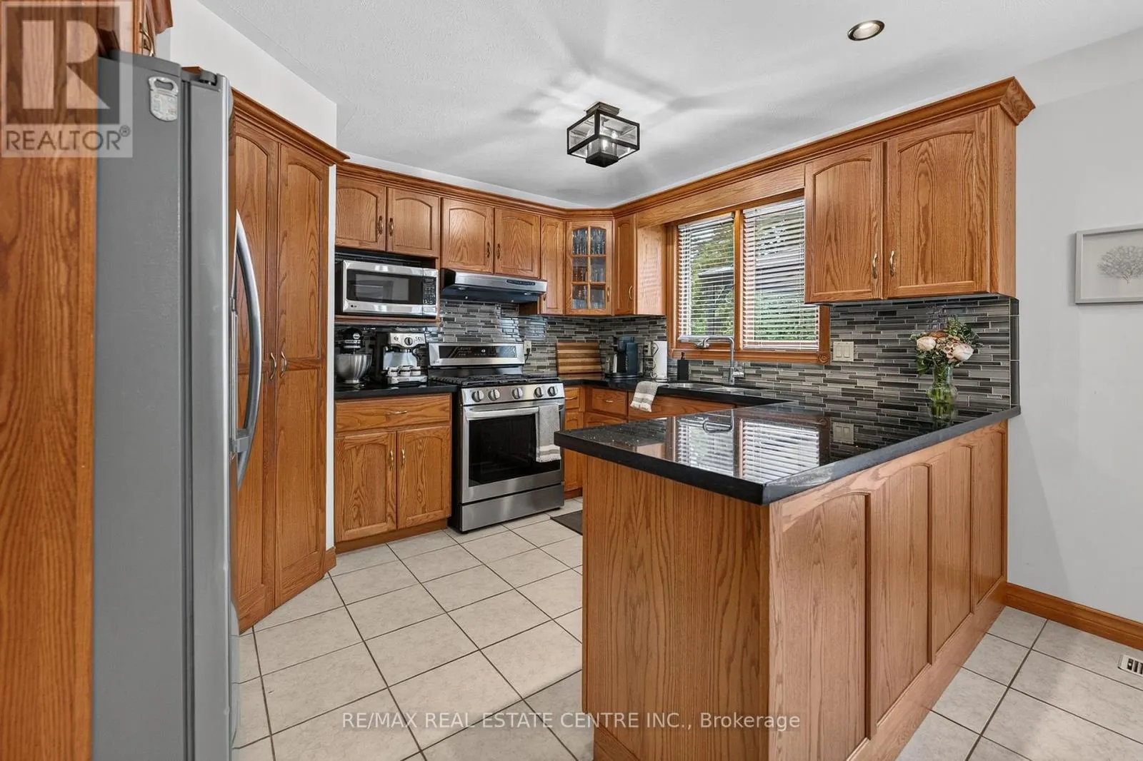 52 ARCHWOOD CRESCENT