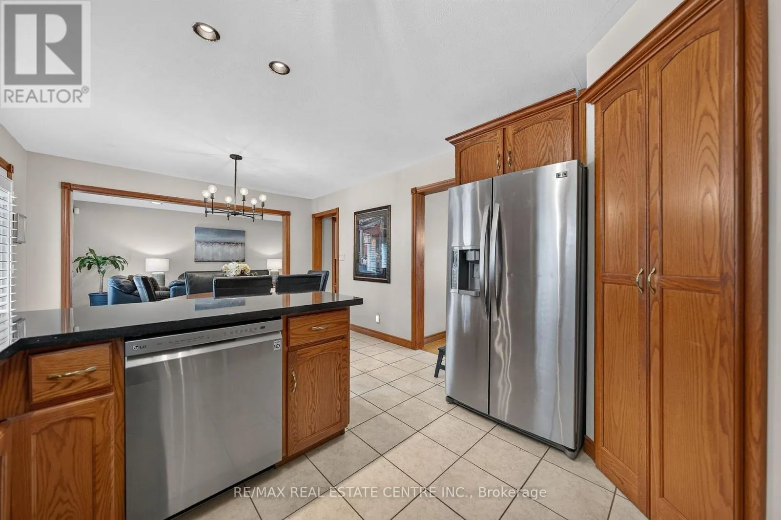 52 ARCHWOOD CRESCENT
