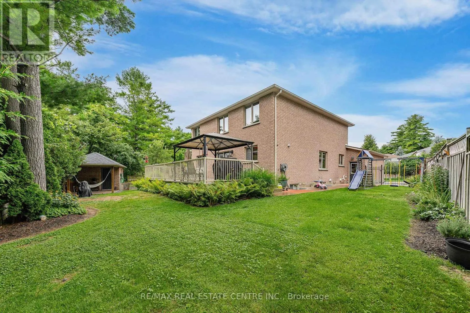 52 ARCHWOOD CRESCENT