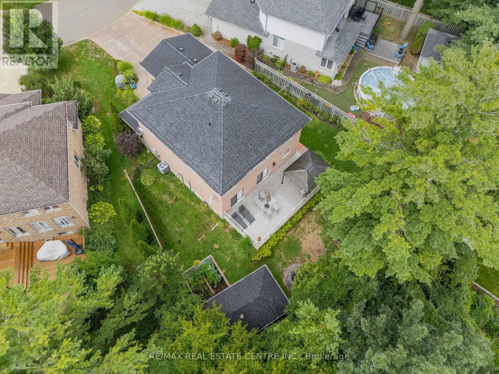 52 ARCHWOOD CRESCENT