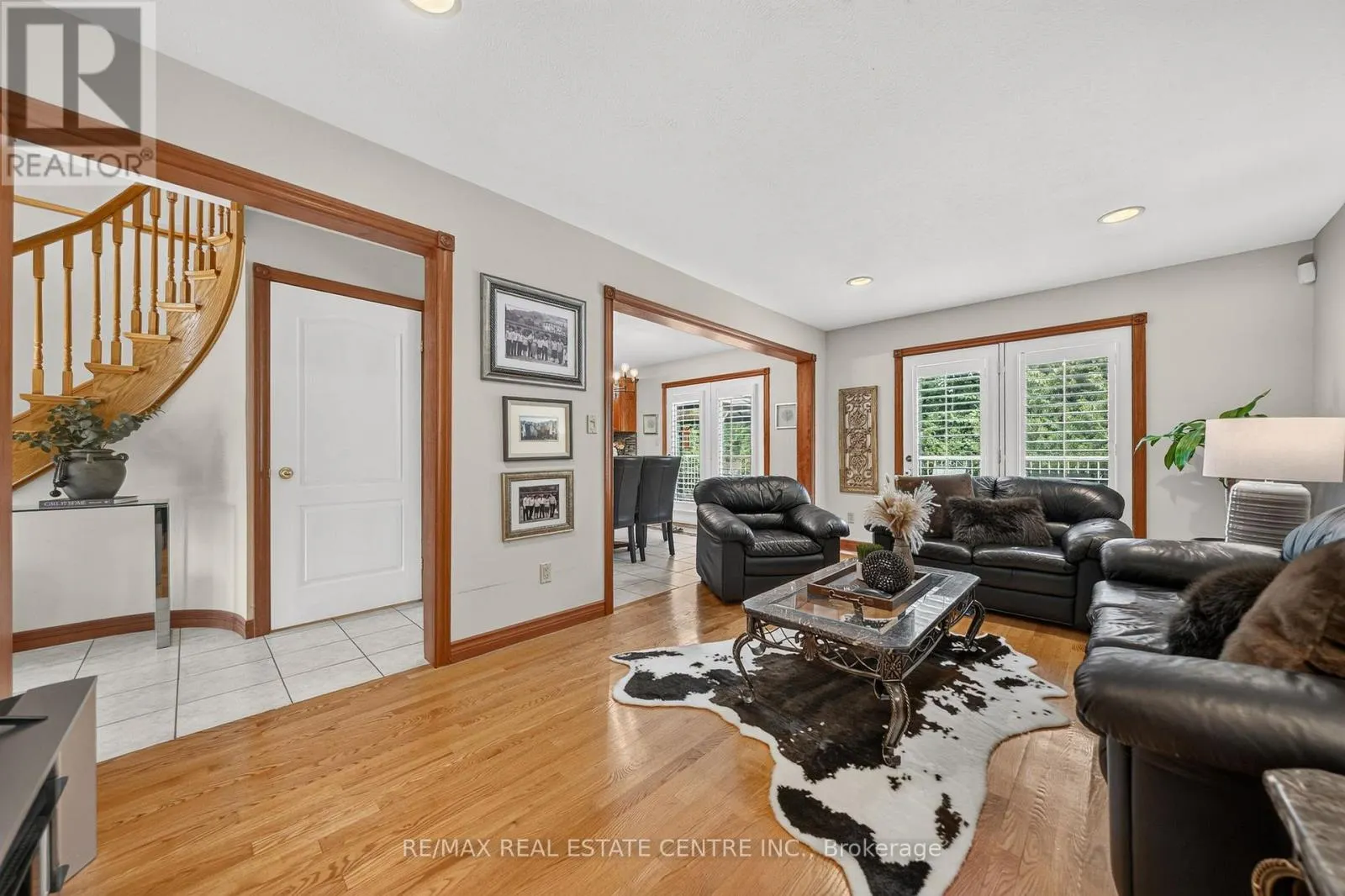 52 ARCHWOOD CRESCENT