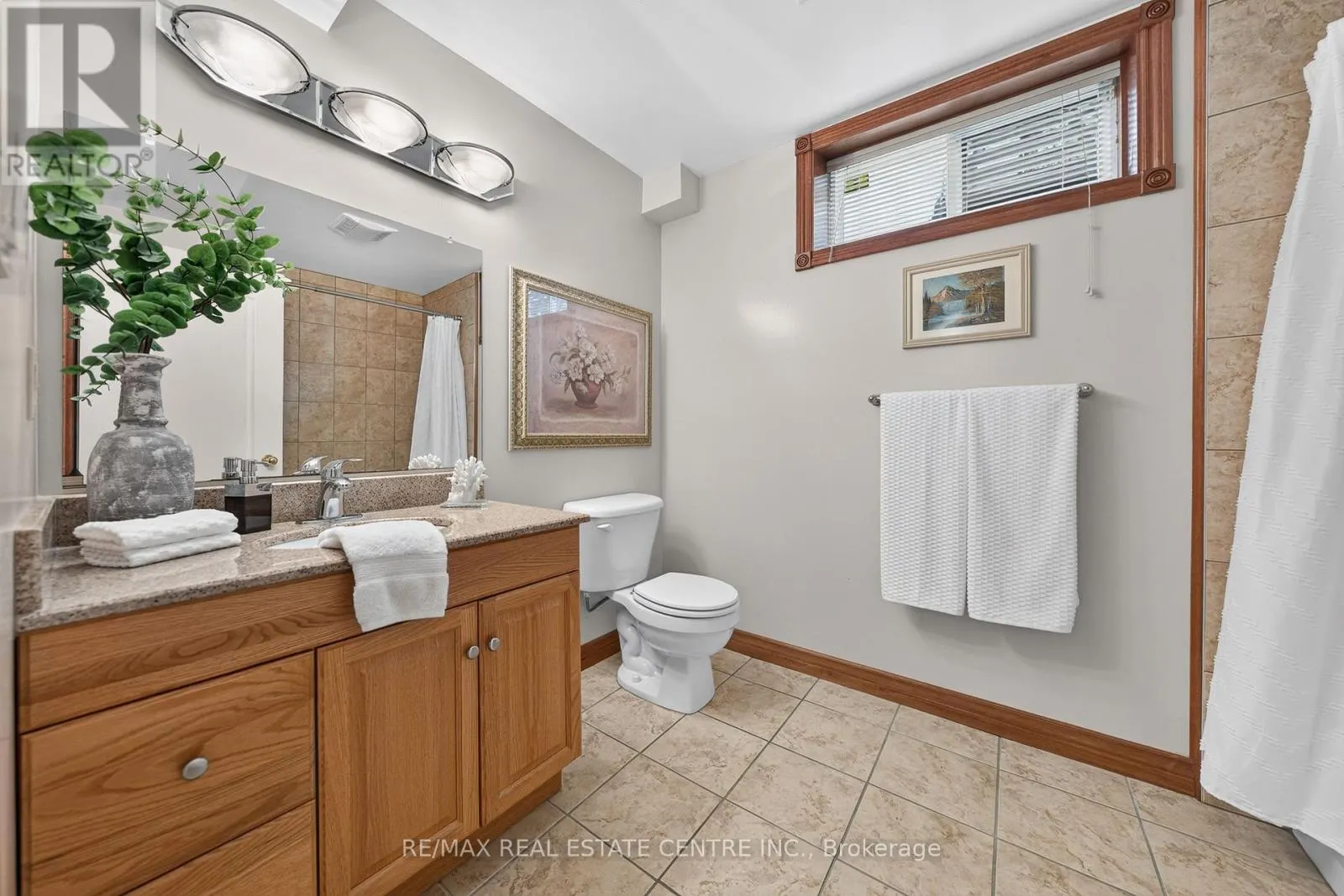 52 ARCHWOOD CRESCENT