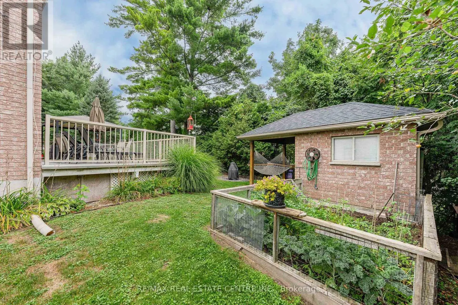52 ARCHWOOD CRESCENT