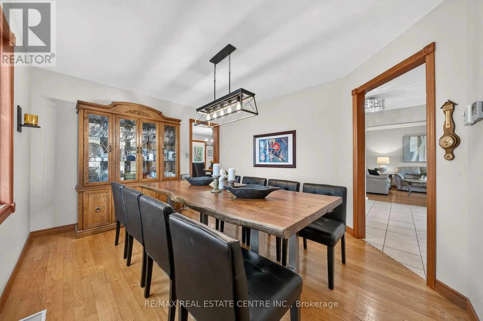 52 ARCHWOOD CRESCENT