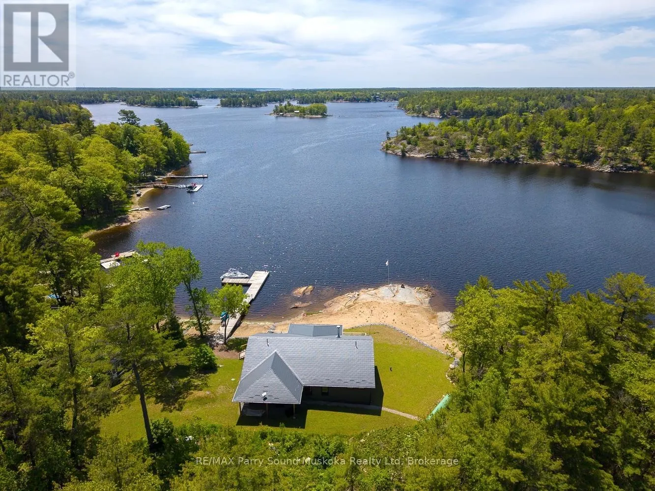 32 A11 ISLAND