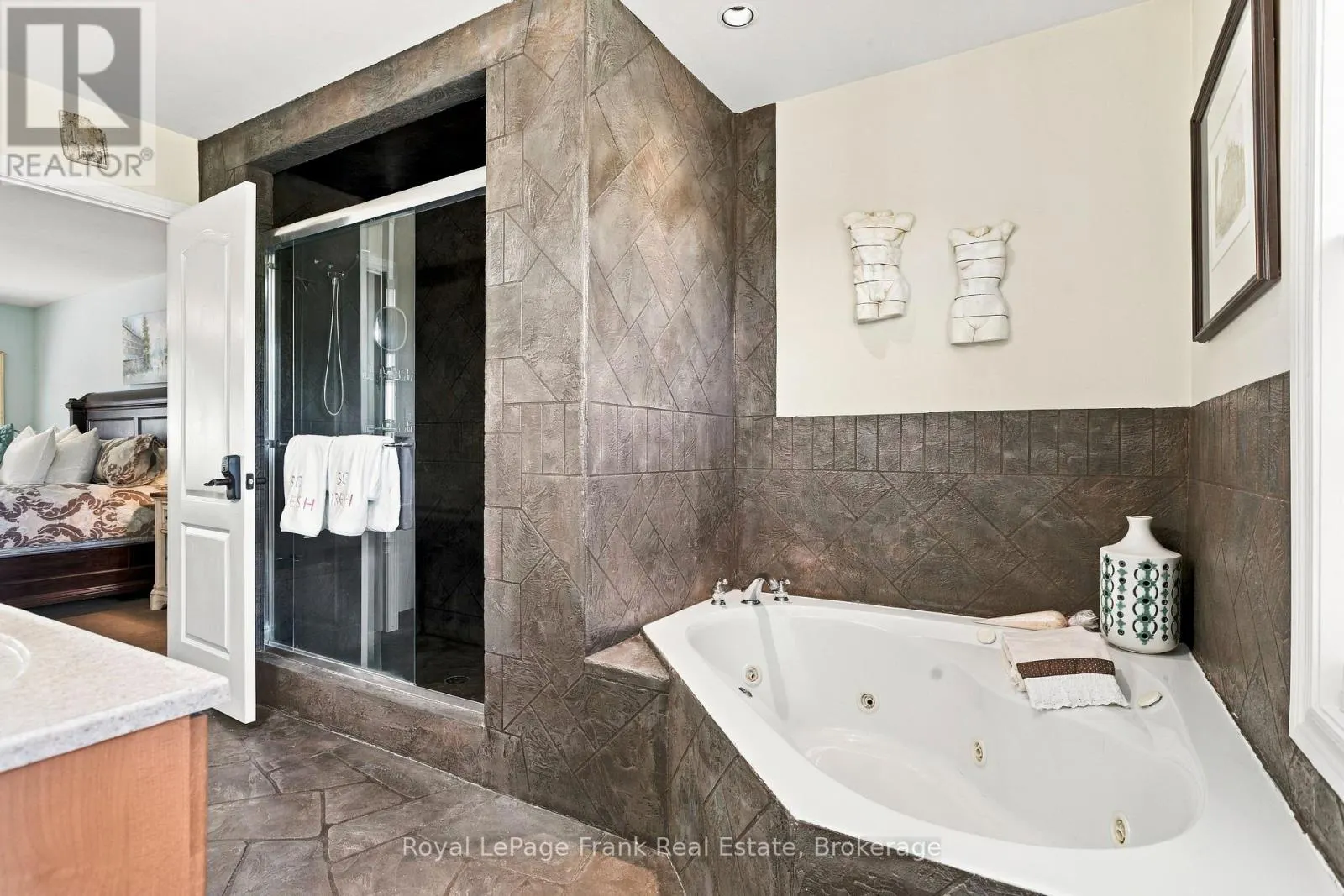 7 VERNA DRIVE