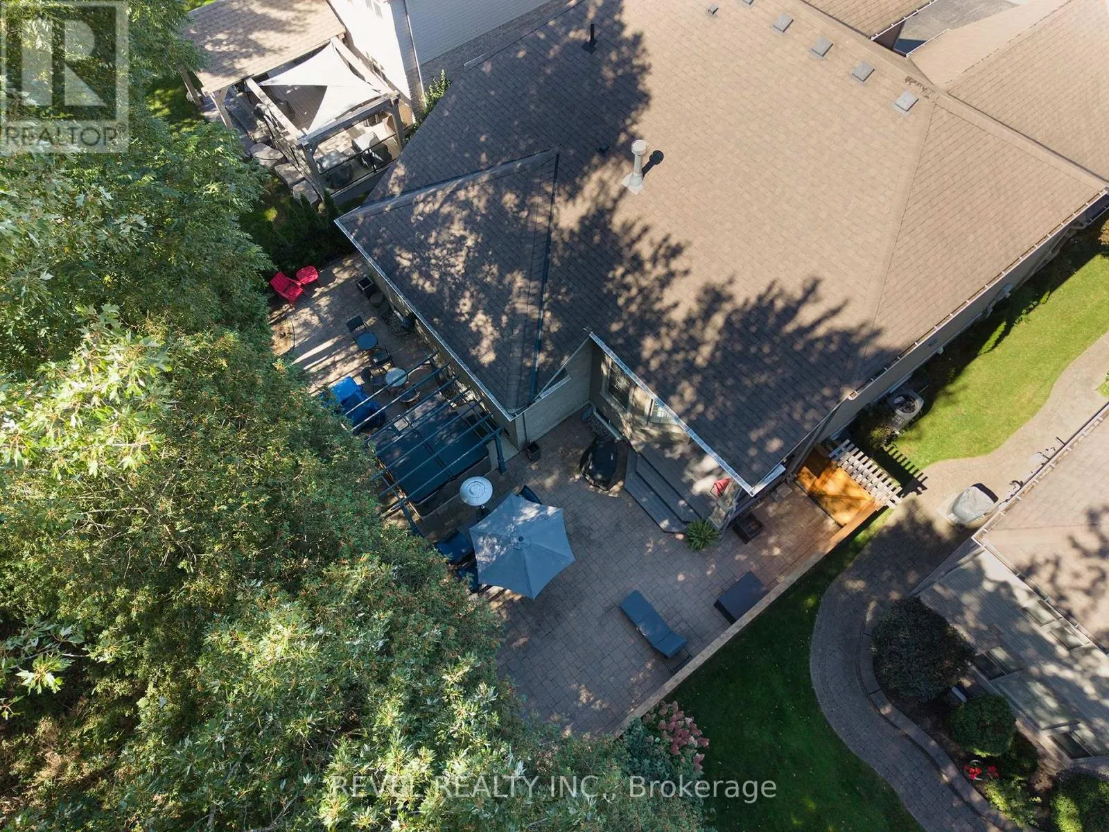 15 FARRUGIE STREET
