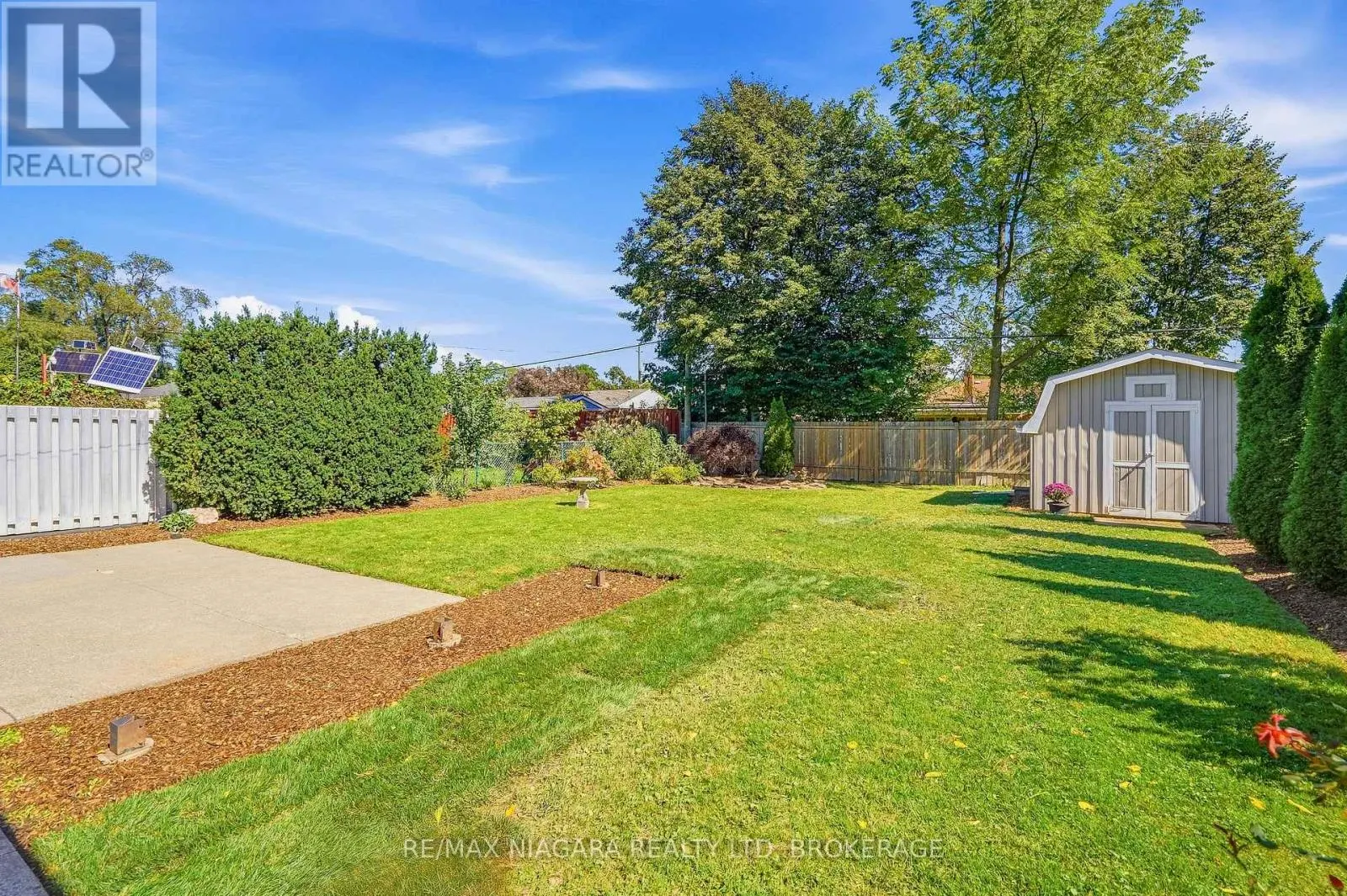 7771 WILSON CRESCENT
