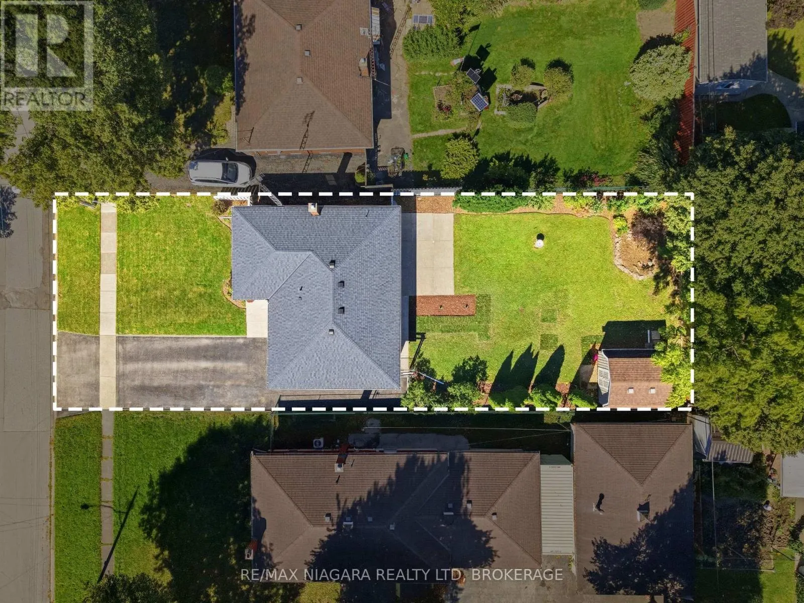 7771 WILSON CRESCENT