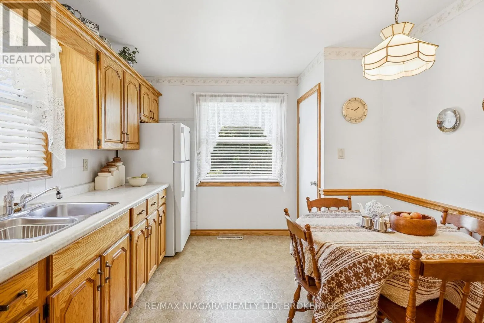 7771 WILSON CRESCENT