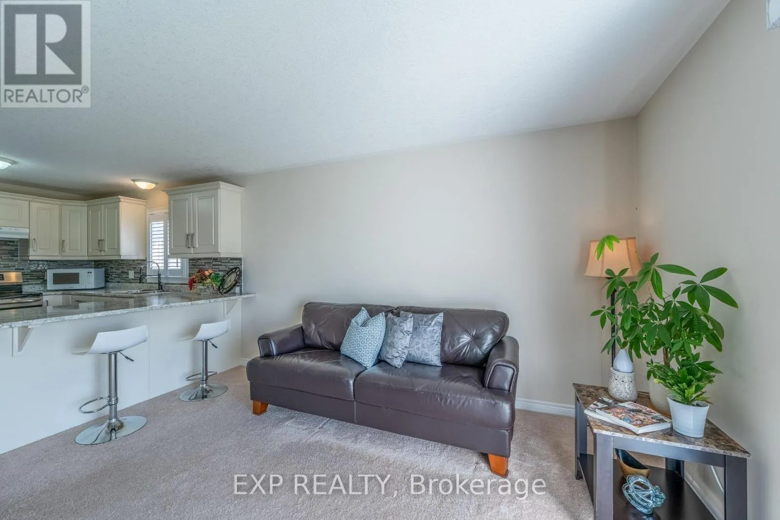 37 HELEN DRIVE E