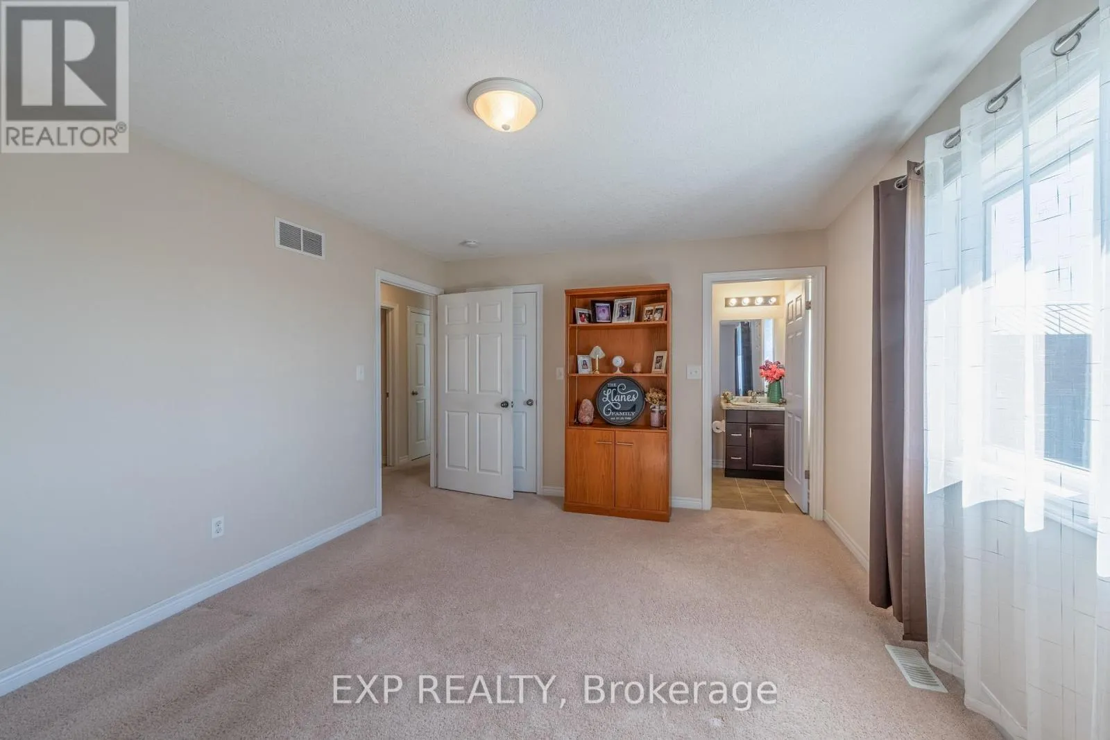 37 HELEN DRIVE E