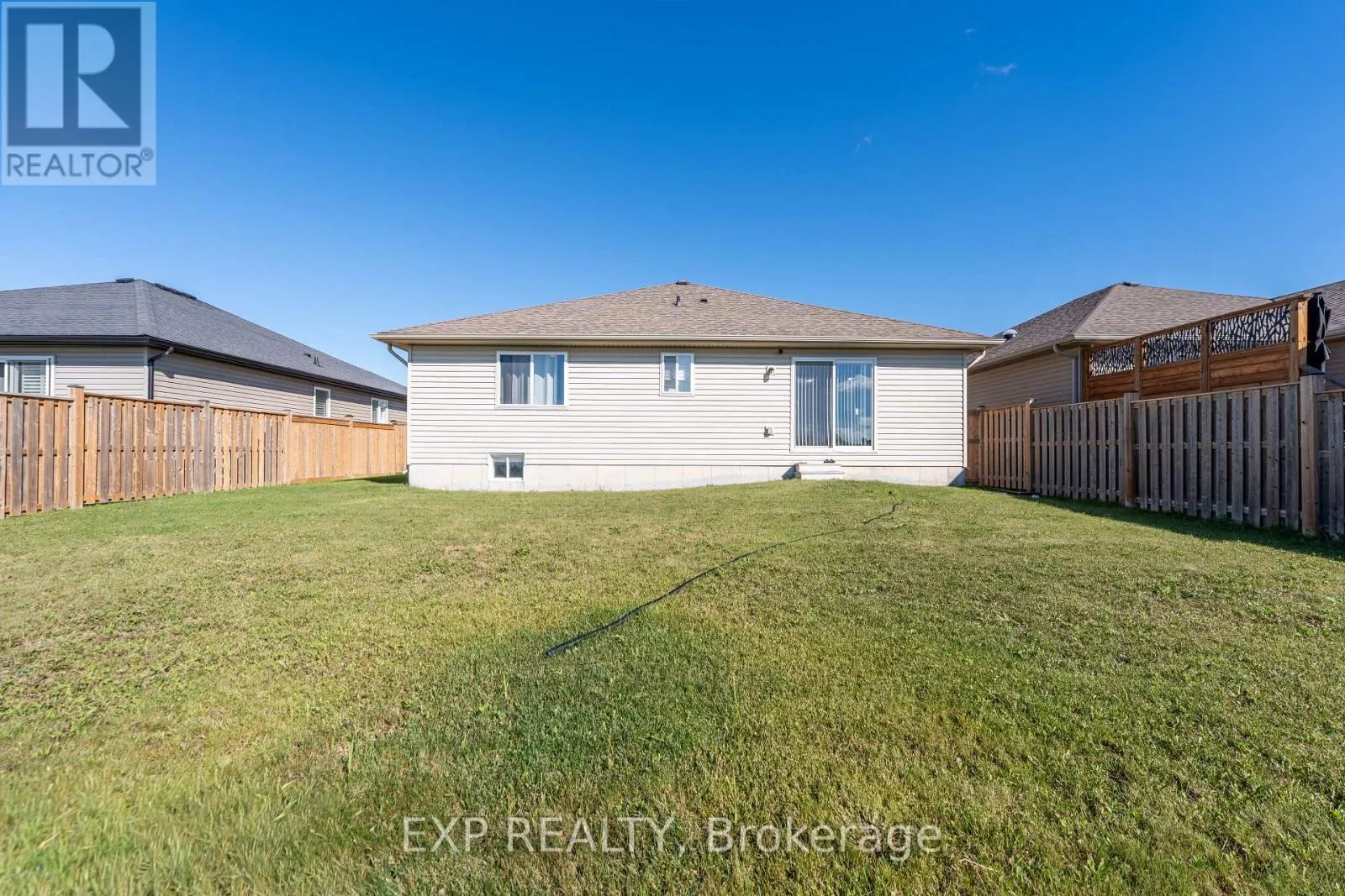 37 HELEN DRIVE E