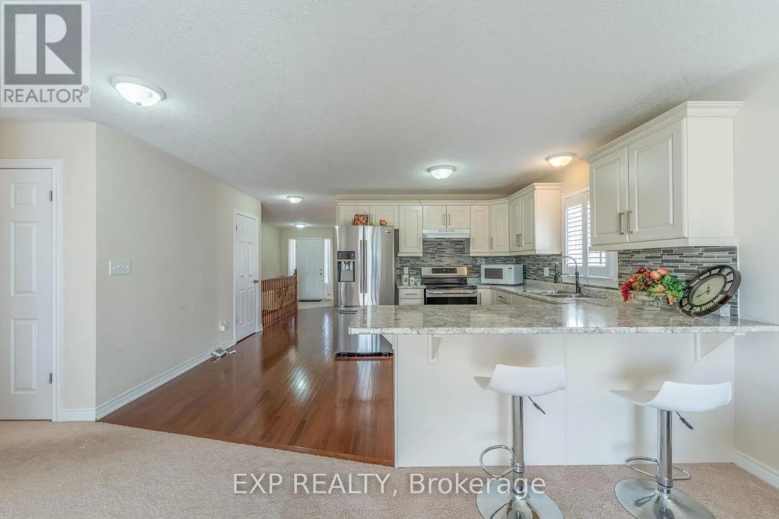 37 HELEN DRIVE E