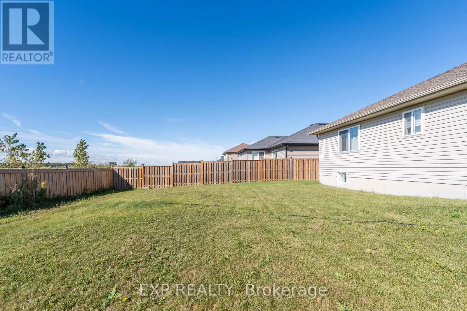 37 HELEN DRIVE E