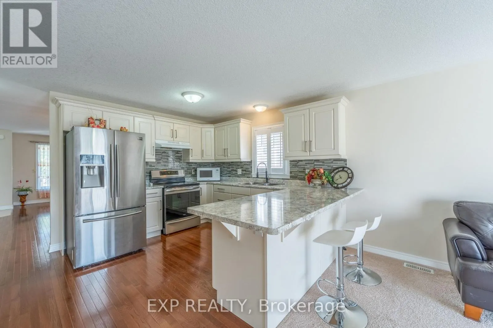 37 HELEN DRIVE E