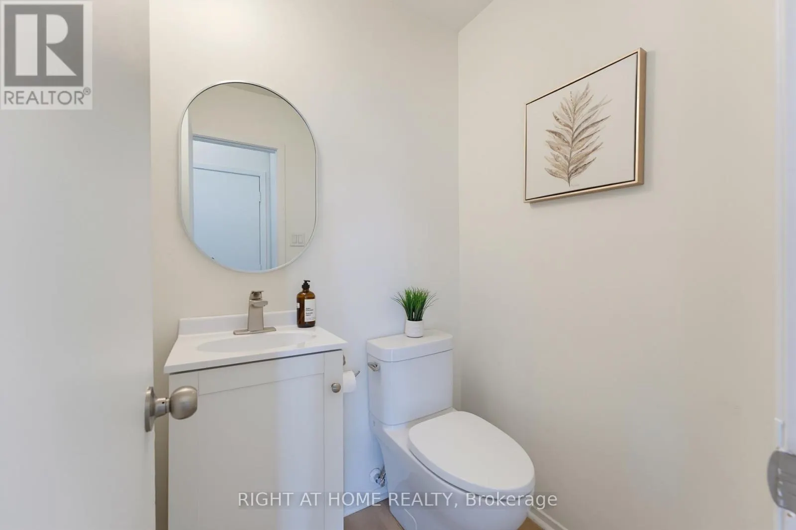 86 - 3400 PAUL ANKA DRIVE