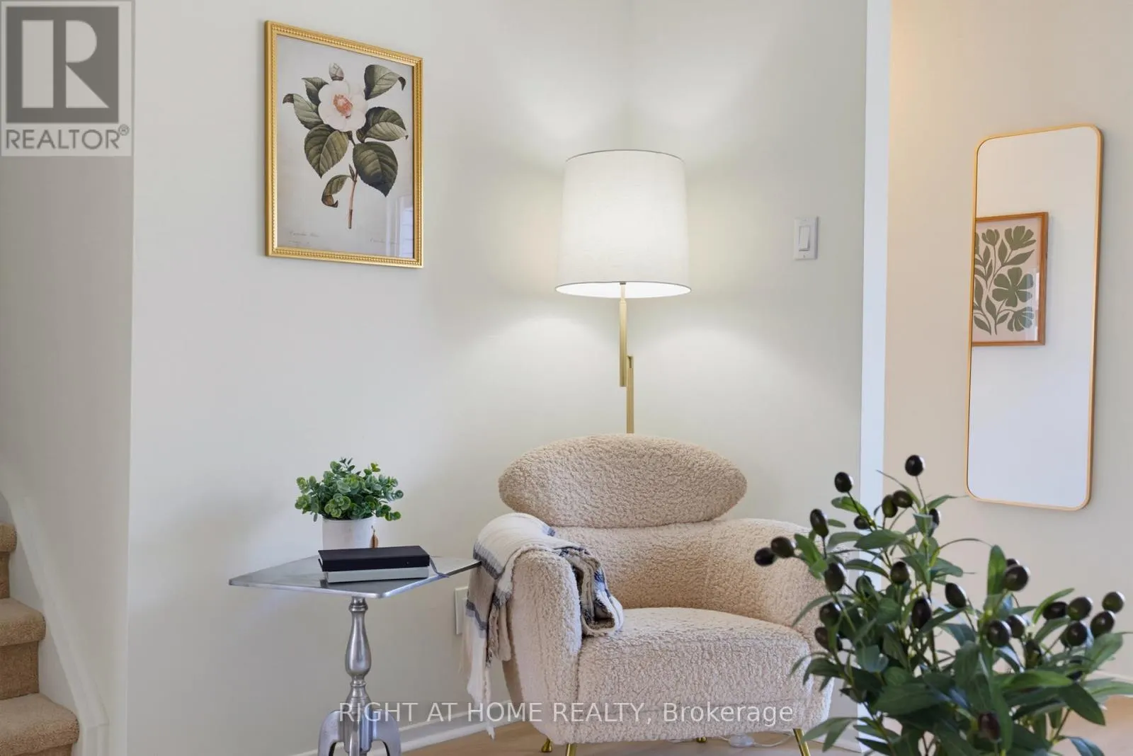 86 - 3400 PAUL ANKA DRIVE