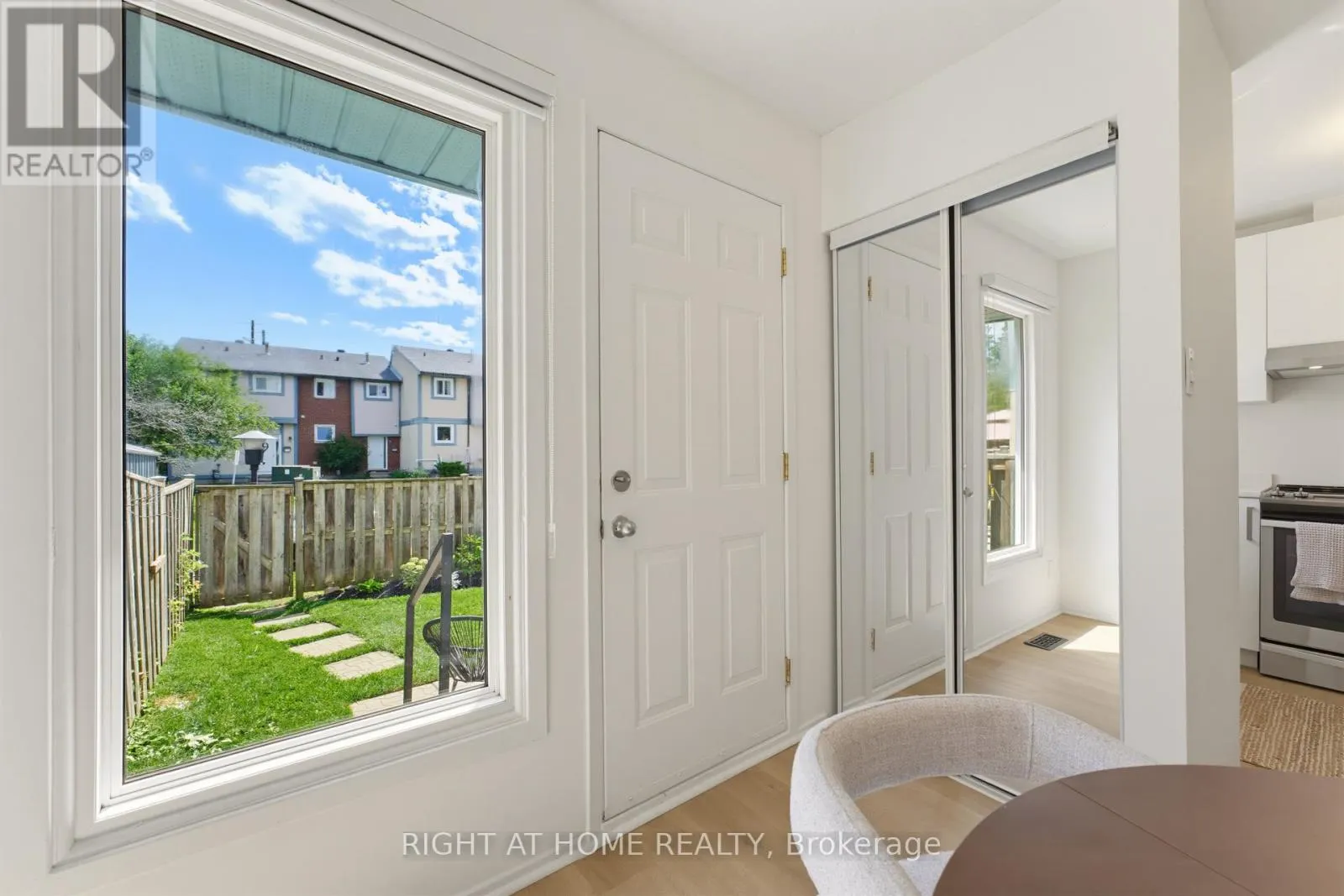86 - 3400 PAUL ANKA DRIVE