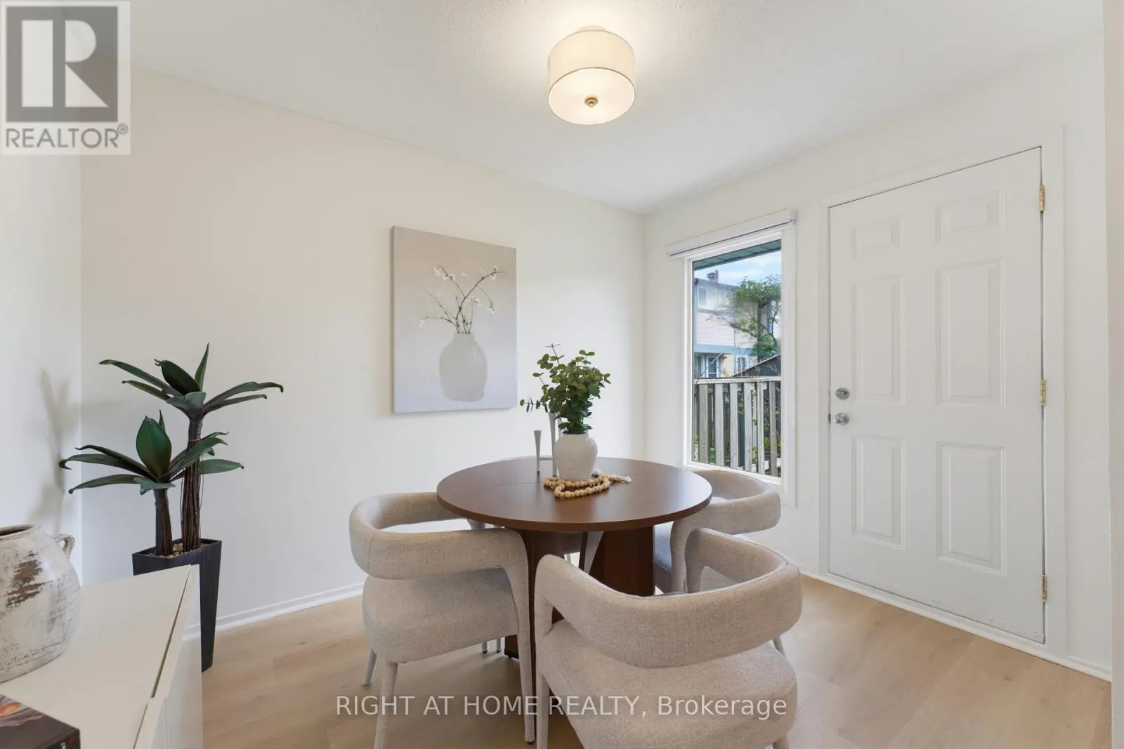 86 - 3400 PAUL ANKA DRIVE