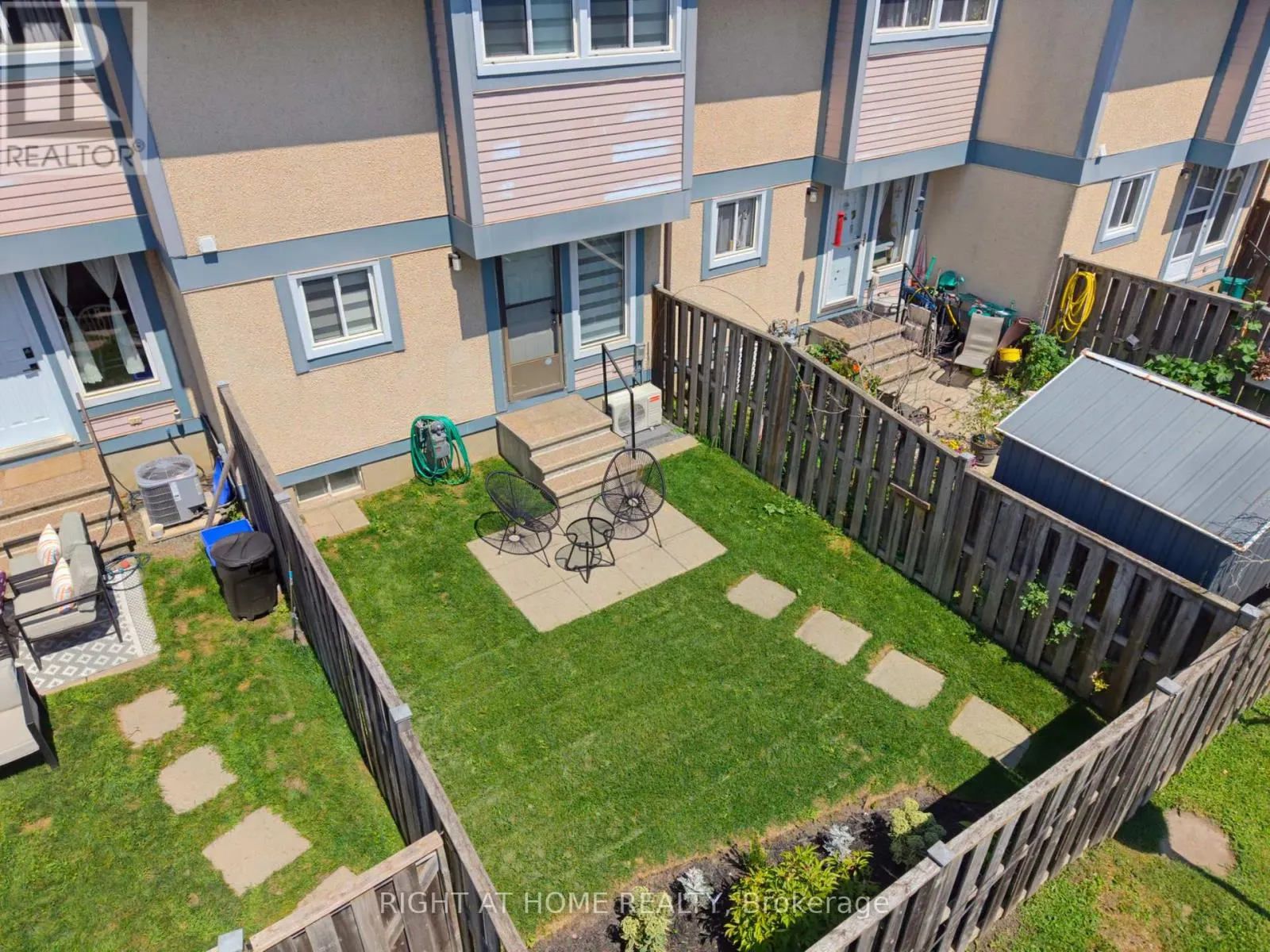 86 - 3400 PAUL ANKA DRIVE