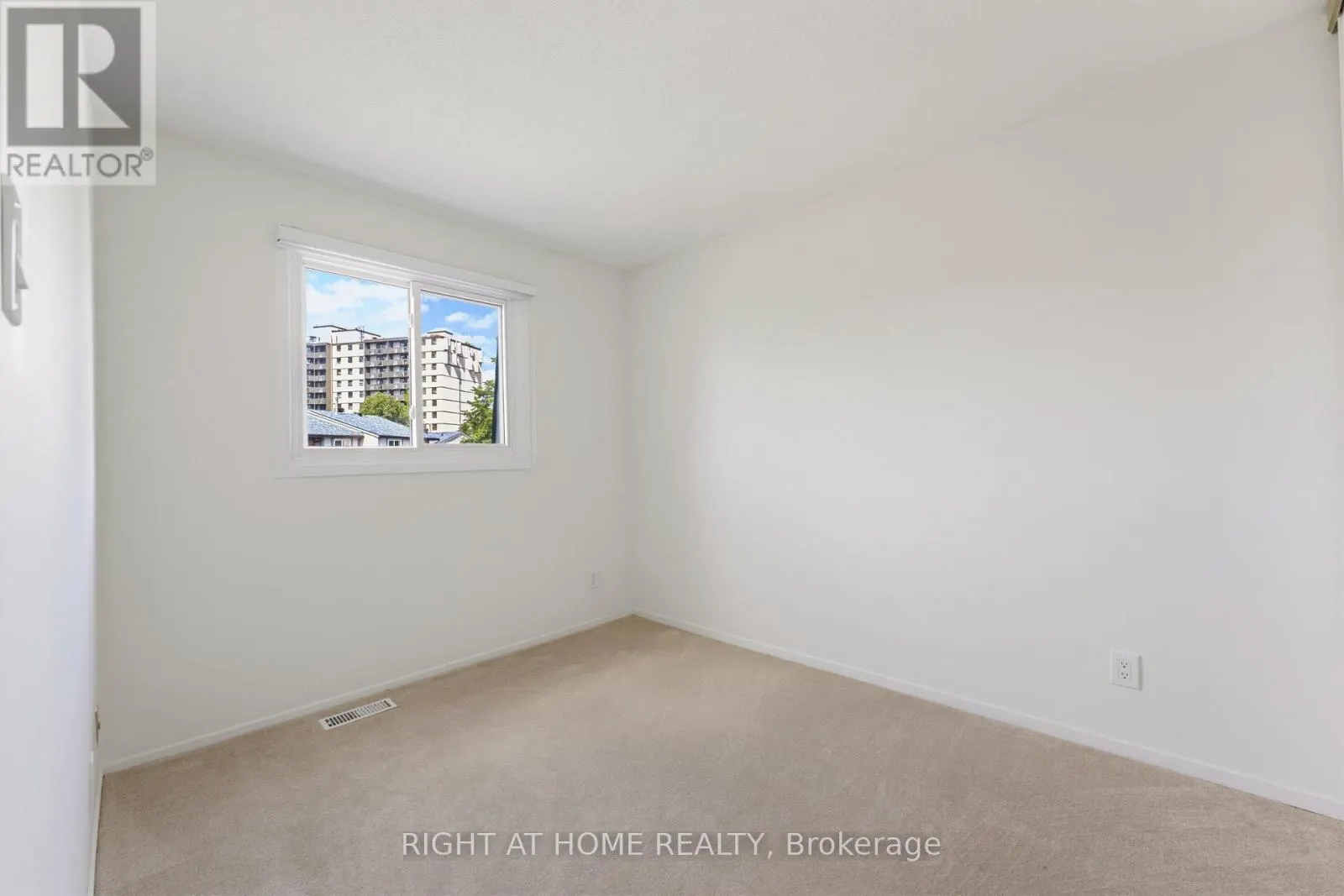 86 - 3400 PAUL ANKA DRIVE