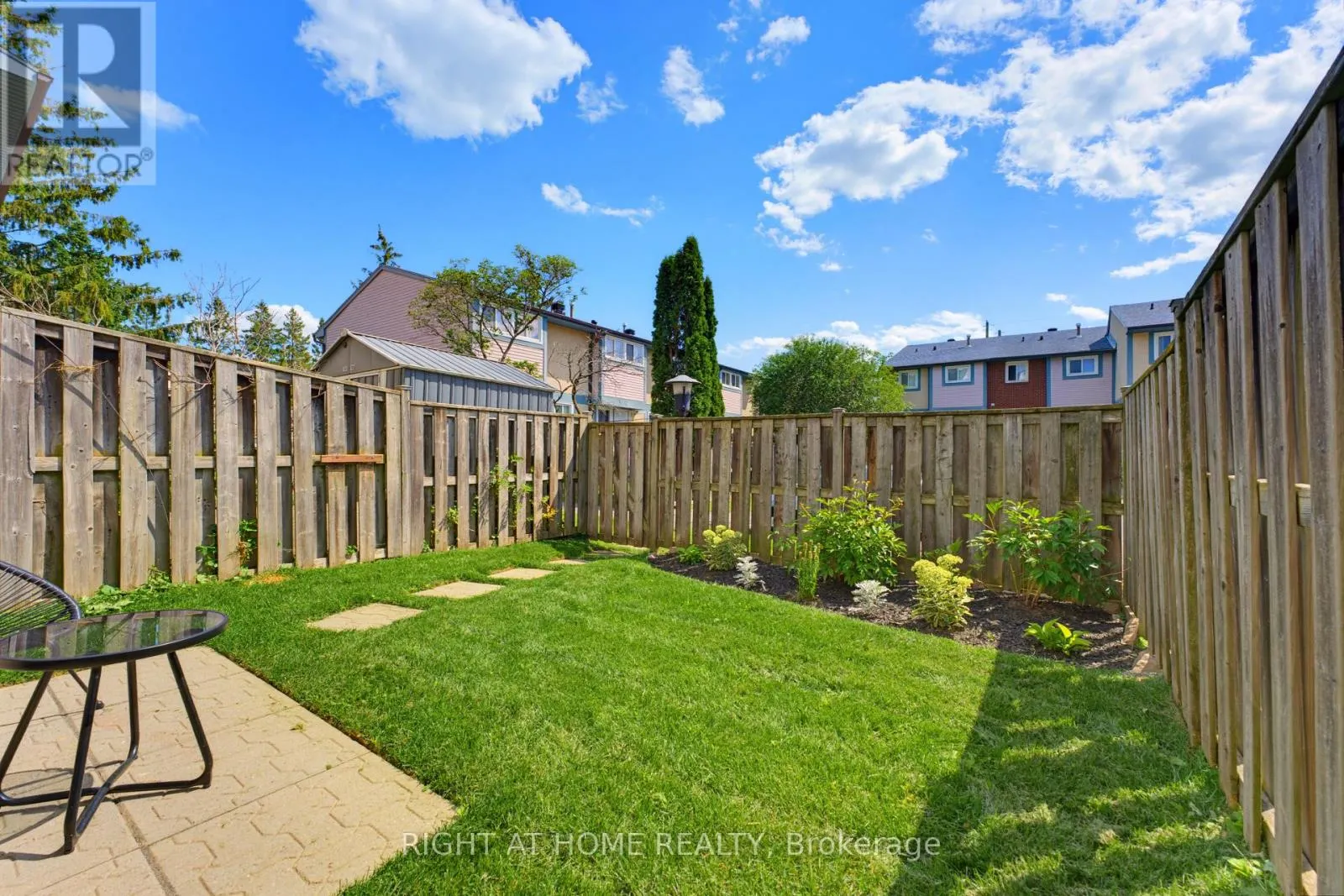 86 - 3400 PAUL ANKA DRIVE
