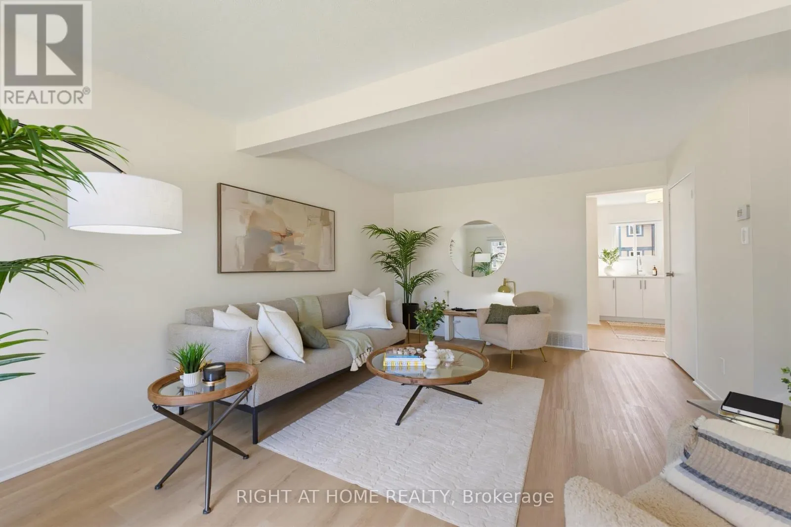 86 - 3400 PAUL ANKA DRIVE