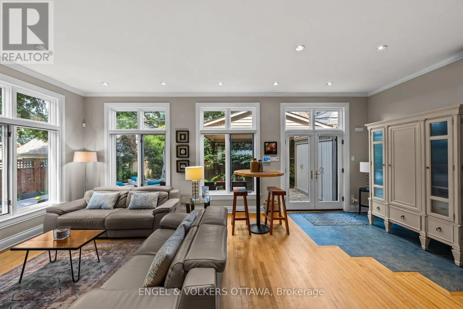 17 OAKLAND AVENUE