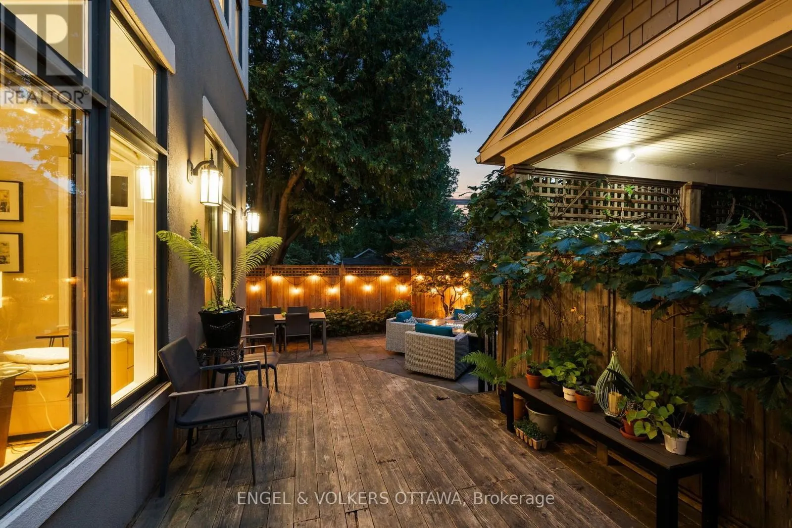 17 OAKLAND AVENUE