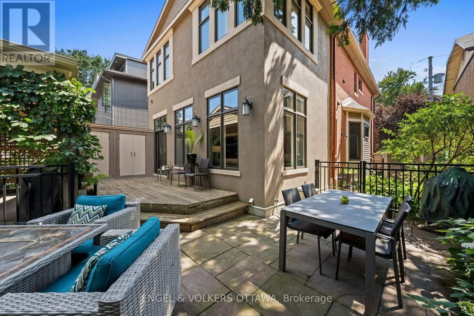 17 OAKLAND AVENUE