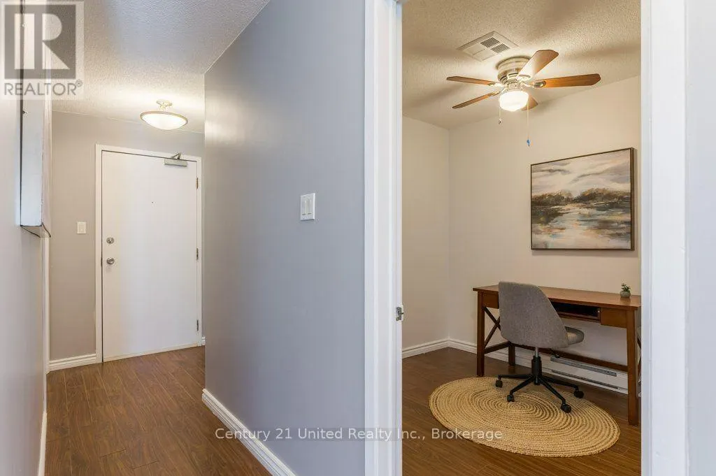 302 - 136 WARE STREET #302